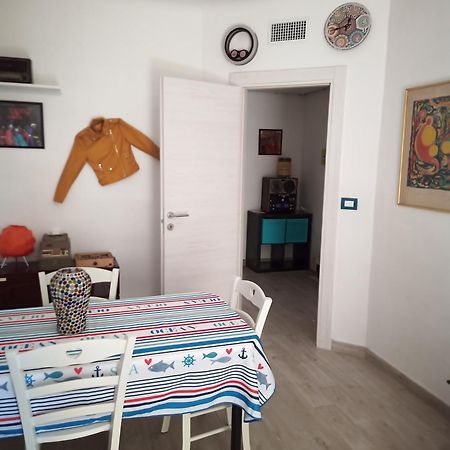 Grand F2 60Mq Centre Antibes, Proche Plages, Commerces, 2 Balcons, Parking, Train, Bus, Deco Vintage, Pet Friendly, Ideal Famille Ou 1-2 Couples Экстерьер фото