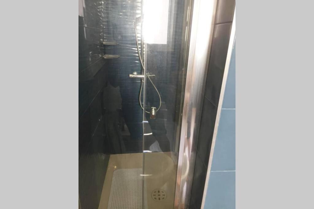 Grand F2 60Mq Centre Antibes, Proche Plages, Commerces, 2 Balcons, Parking, Train, Bus, Deco Vintage, Pet Friendly, Ideal Famille Ou 1-2 Couples Экстерьер фото
