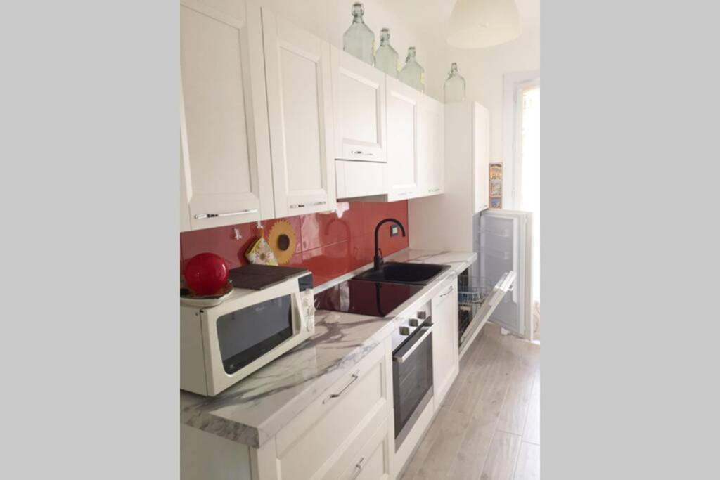 Grand F2 60Mq Centre Antibes, Proche Plages, Commerces, 2 Balcons, Parking, Train, Bus, Deco Vintage, Pet Friendly, Ideal Famille Ou 1-2 Couples Экстерьер фото