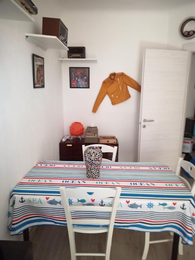 Grand F2 60Mq Centre Antibes, Proche Plages, Commerces, 2 Balcons, Parking, Train, Bus, Deco Vintage, Pet Friendly, Ideal Famille Ou 1-2 Couples Экстерьер фото
