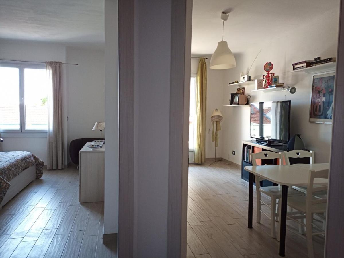 Grand F2 60Mq Centre Antibes, Proche Plages, Commerces, 2 Balcons, Parking, Train, Bus, Deco Vintage, Pet Friendly, Ideal Famille Ou 1-2 Couples Экстерьер фото