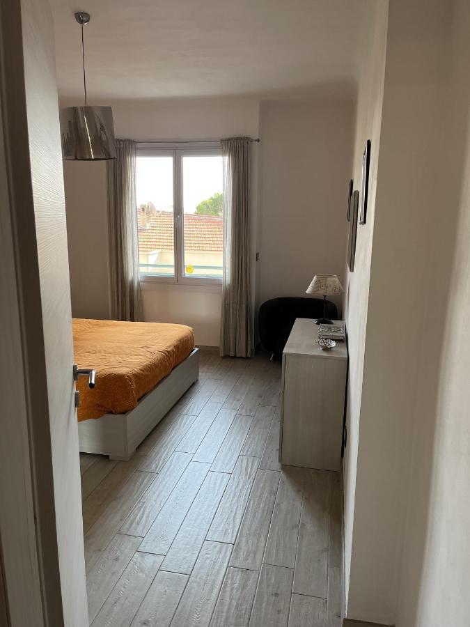 Grand F2 60Mq Centre Antibes, Proche Plages, Commerces, 2 Balcons, Parking, Train, Bus, Deco Vintage, Pet Friendly, Ideal Famille Ou 1-2 Couples Экстерьер фото