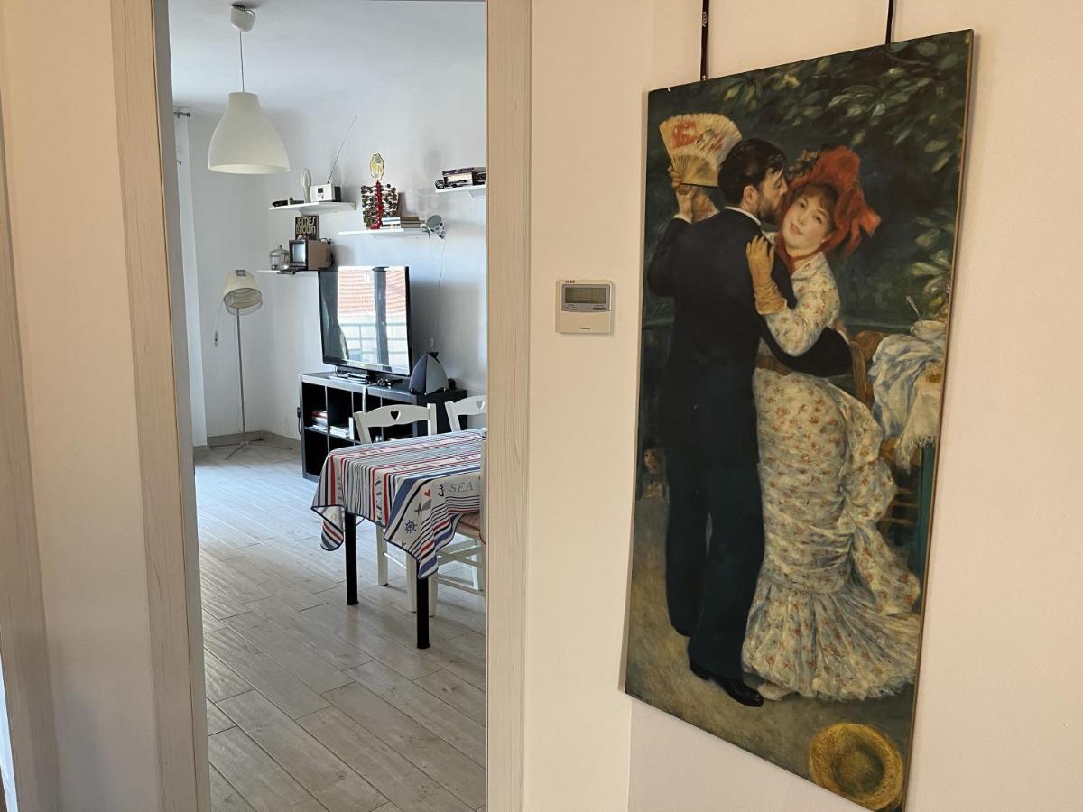 Grand F2 60Mq Centre Antibes, Proche Plages, Commerces, 2 Balcons, Parking, Train, Bus, Deco Vintage, Pet Friendly, Ideal Famille Ou 1-2 Couples Экстерьер фото