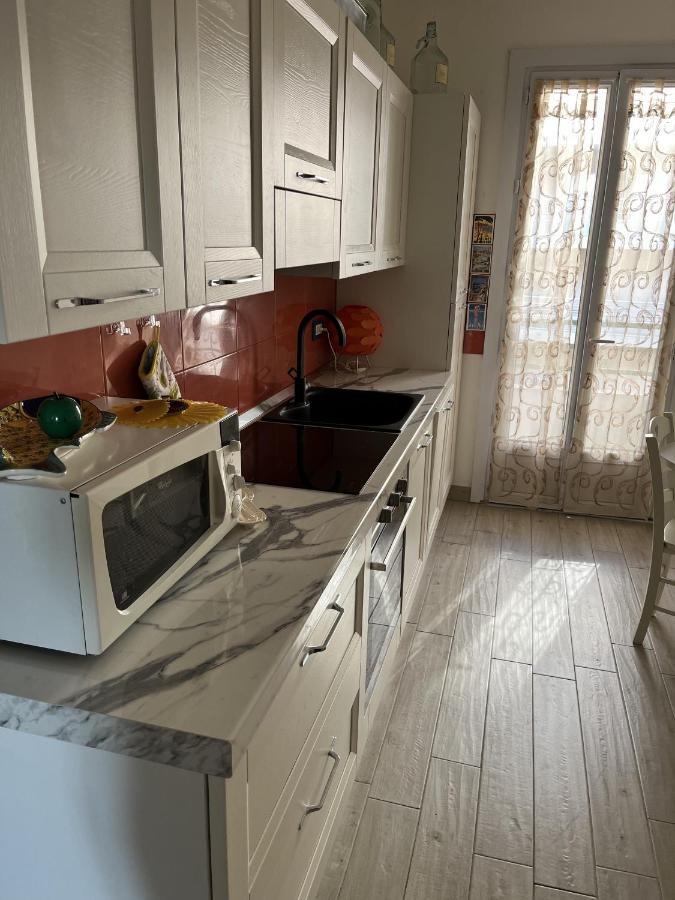 Grand F2 60Mq Centre Antibes, Proche Plages, Commerces, 2 Balcons, Parking, Train, Bus, Deco Vintage, Pet Friendly, Ideal Famille Ou 1-2 Couples Экстерьер фото