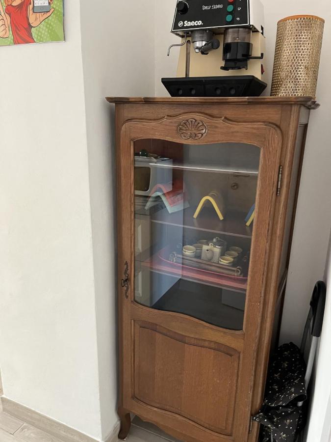Grand F2 60Mq Centre Antibes, Proche Plages, Commerces, 2 Balcons, Parking, Train, Bus, Deco Vintage, Pet Friendly, Ideal Famille Ou 1-2 Couples Экстерьер фото
